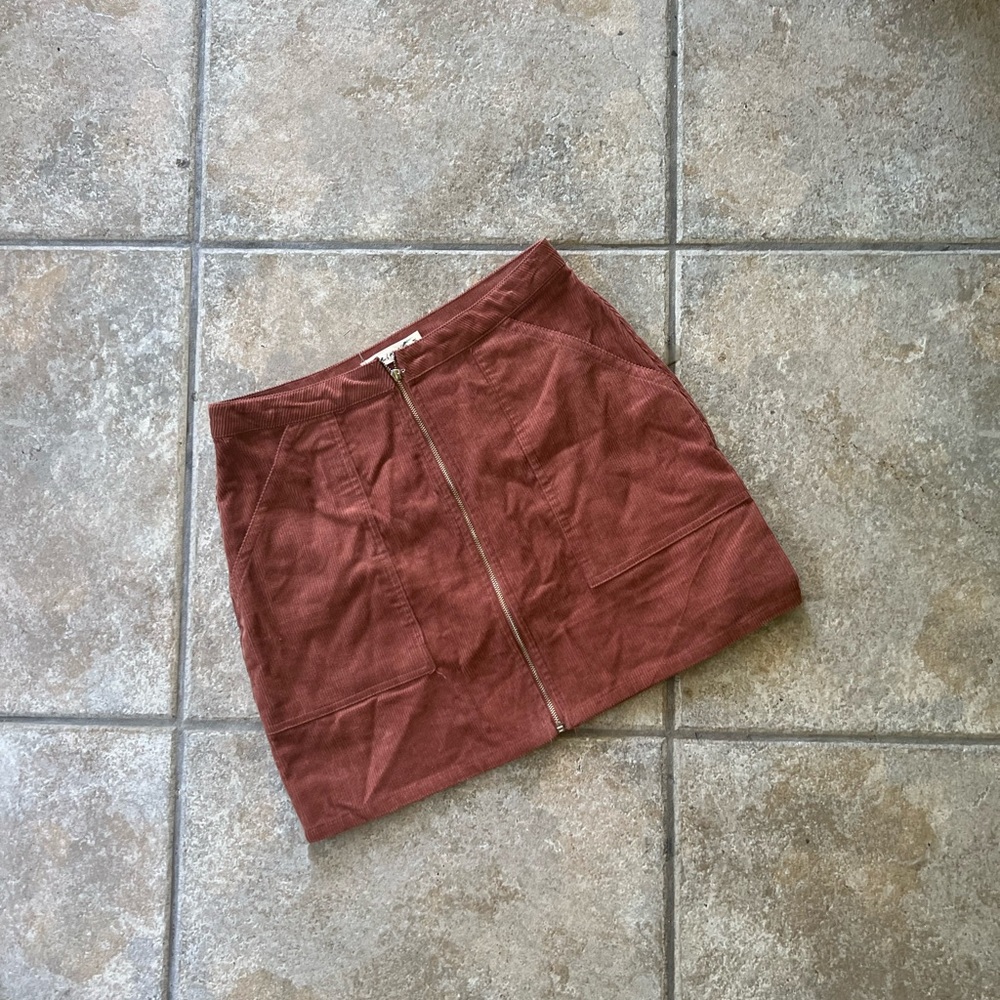 Chole & Katie Zip Up Burgandy Mini Skirt